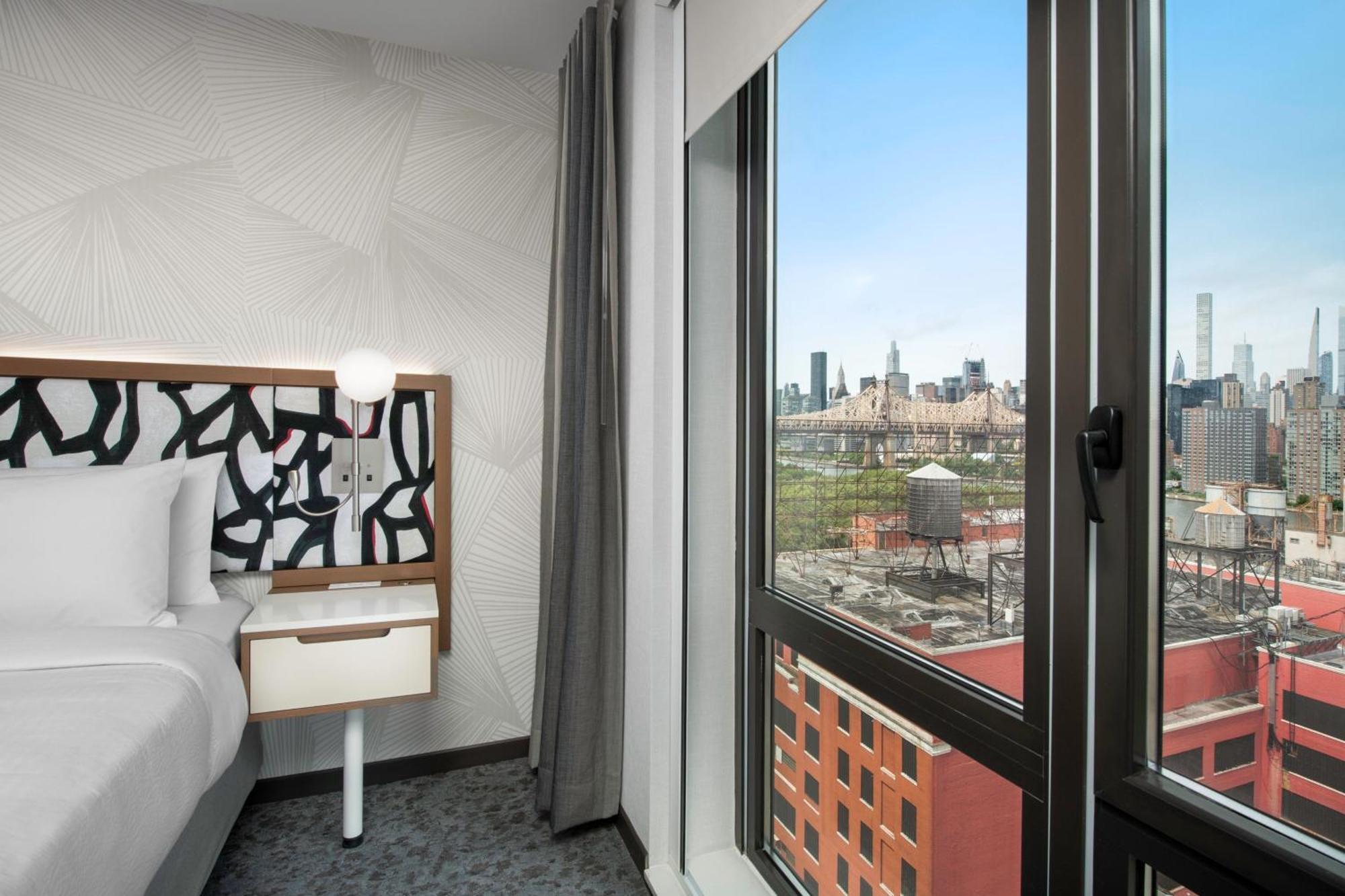 Springhill Suites By Marriott New York Queens Eksteriør bilde