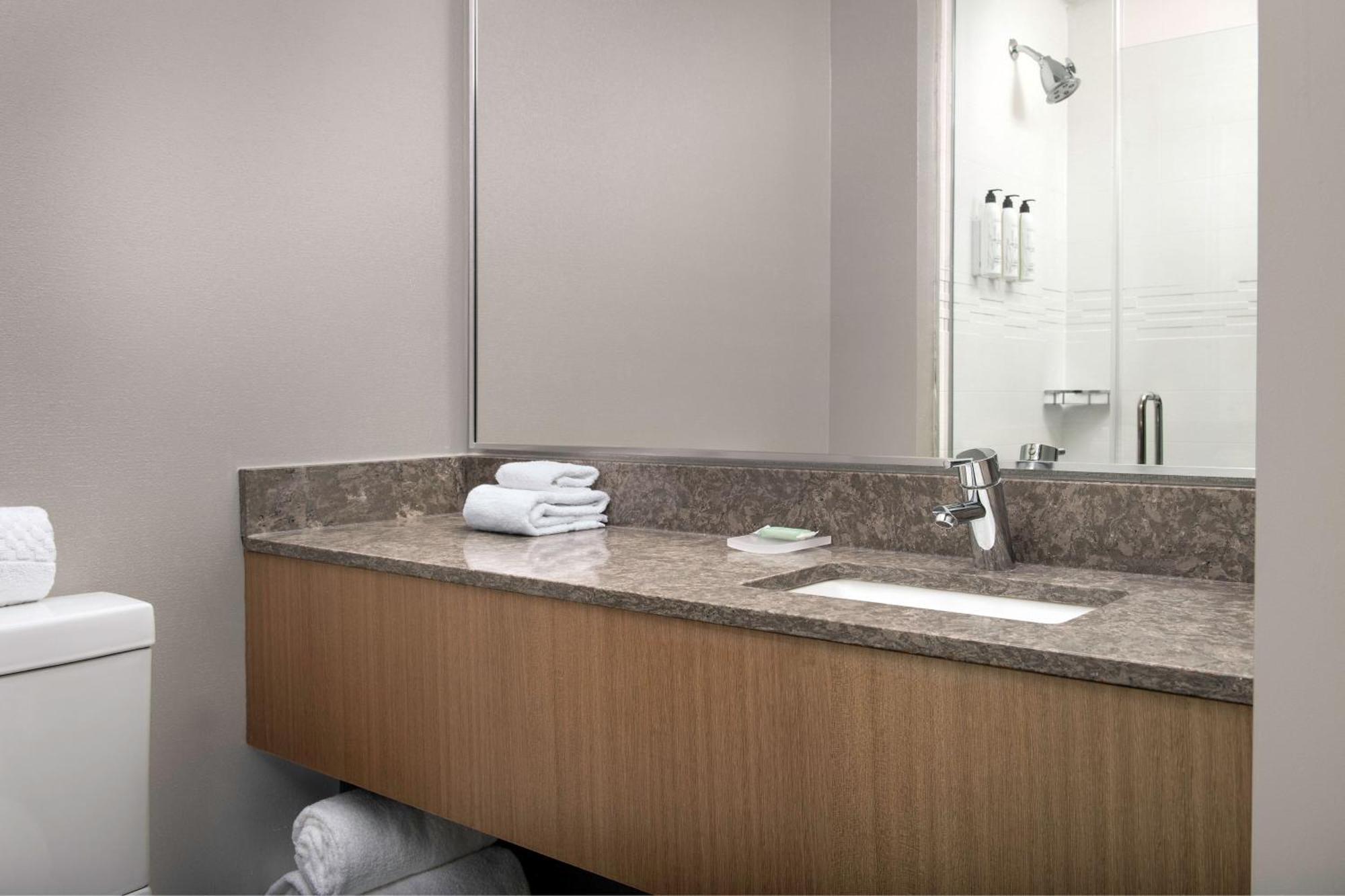 Springhill Suites By Marriott New York Queens Eksteriør bilde