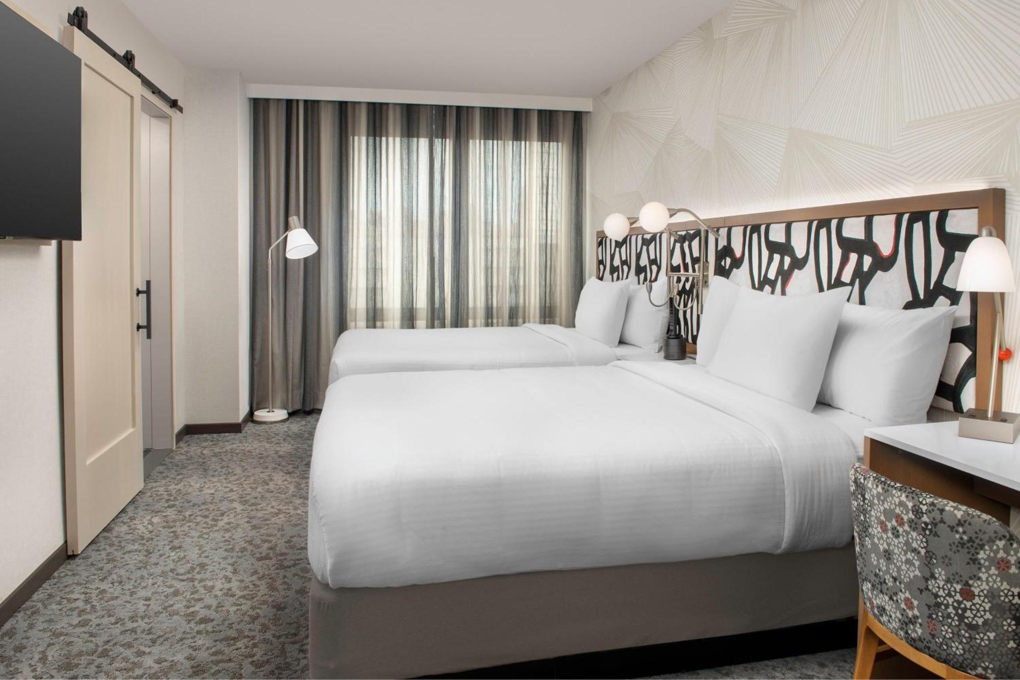Springhill Suites By Marriott New York Queens Eksteriør bilde