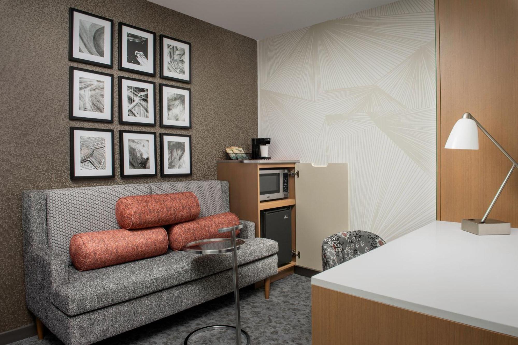 Springhill Suites By Marriott New York Queens Eksteriør bilde