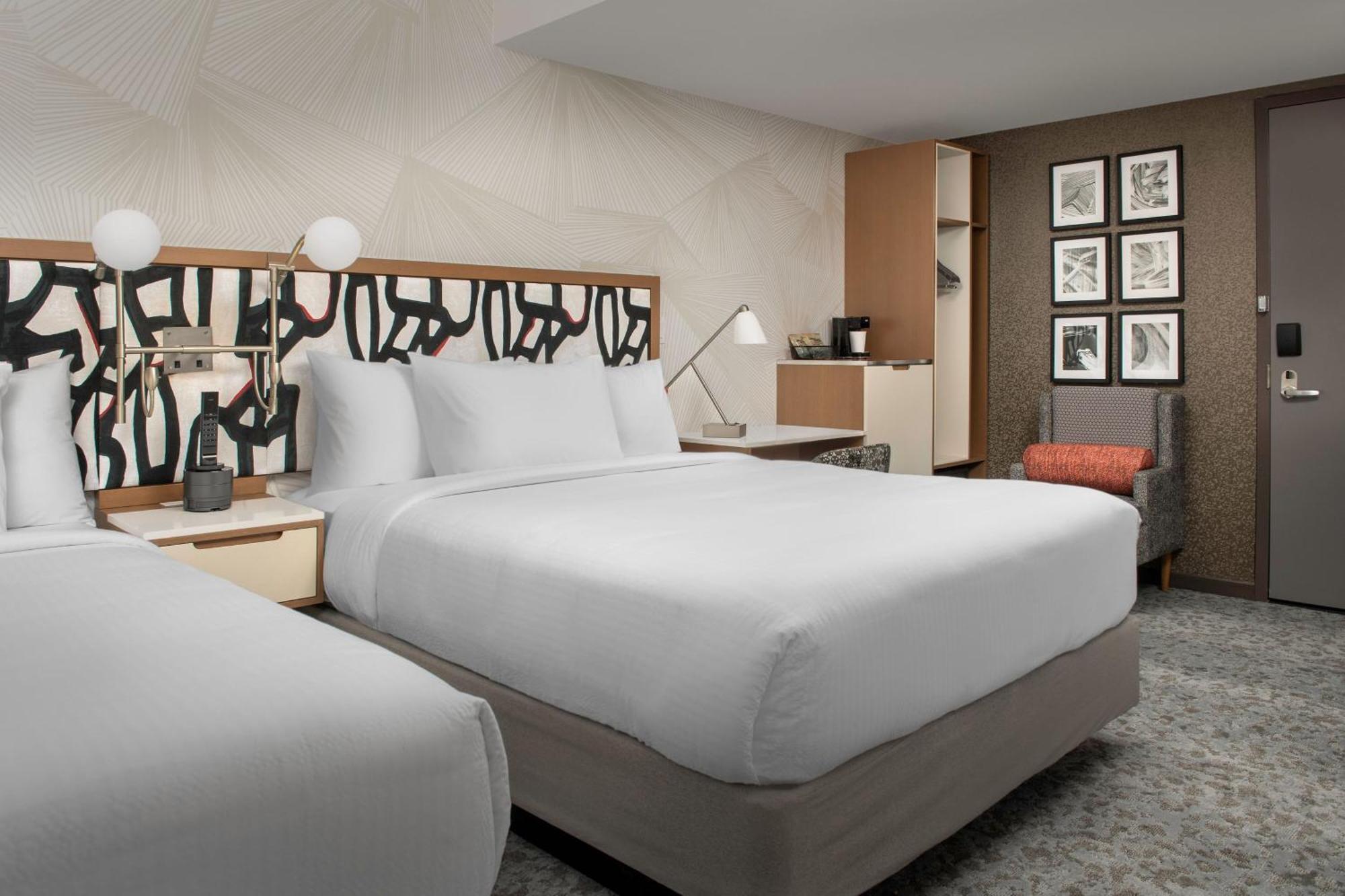 Springhill Suites By Marriott New York Queens Eksteriør bilde