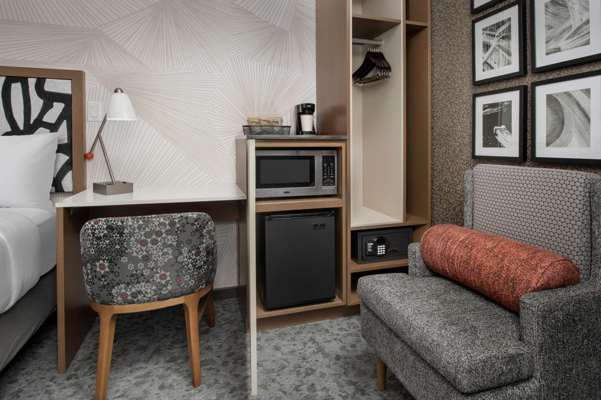 Springhill Suites By Marriott New York Queens Eksteriør bilde