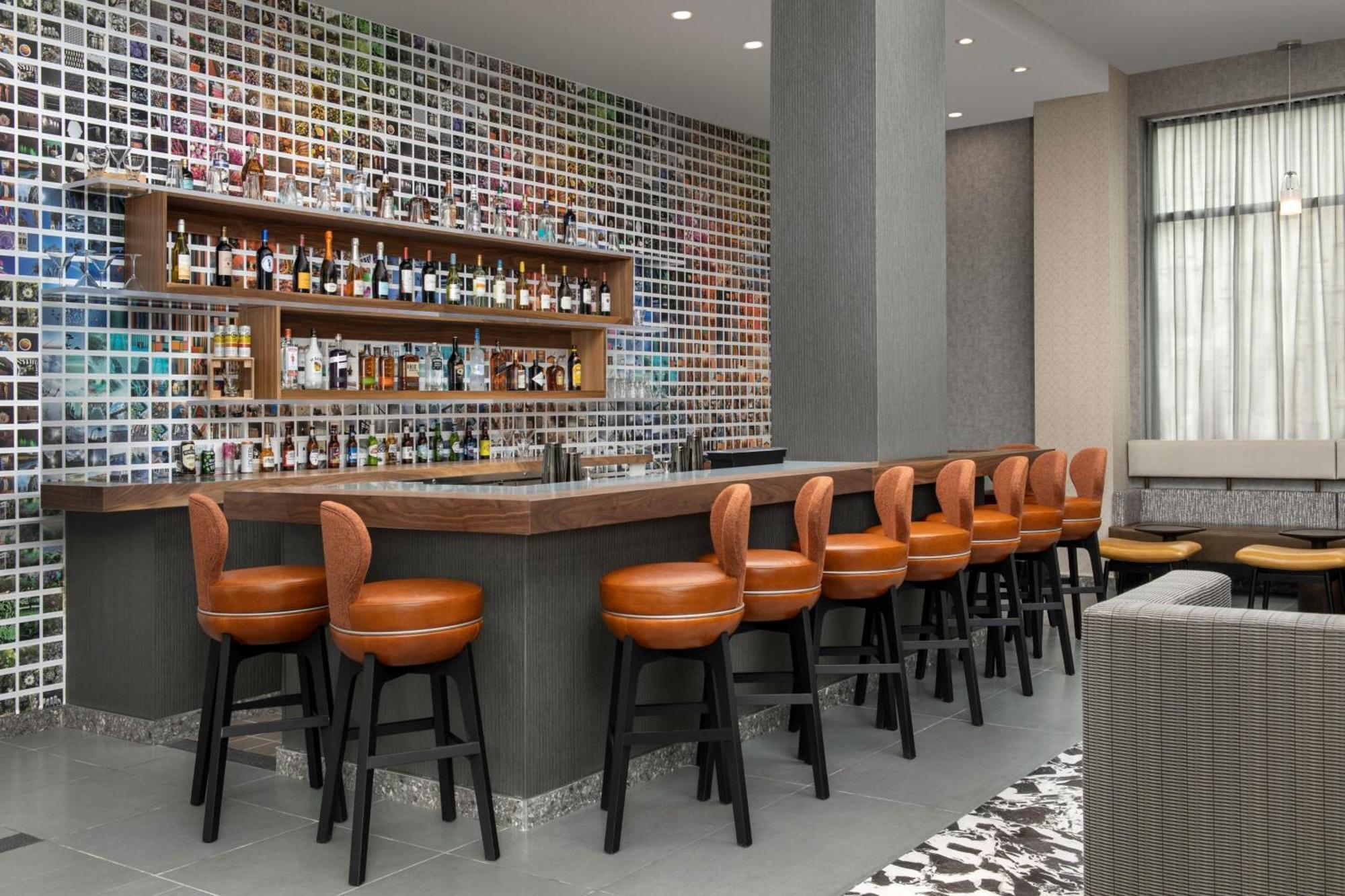 Springhill Suites By Marriott New York Queens Eksteriør bilde